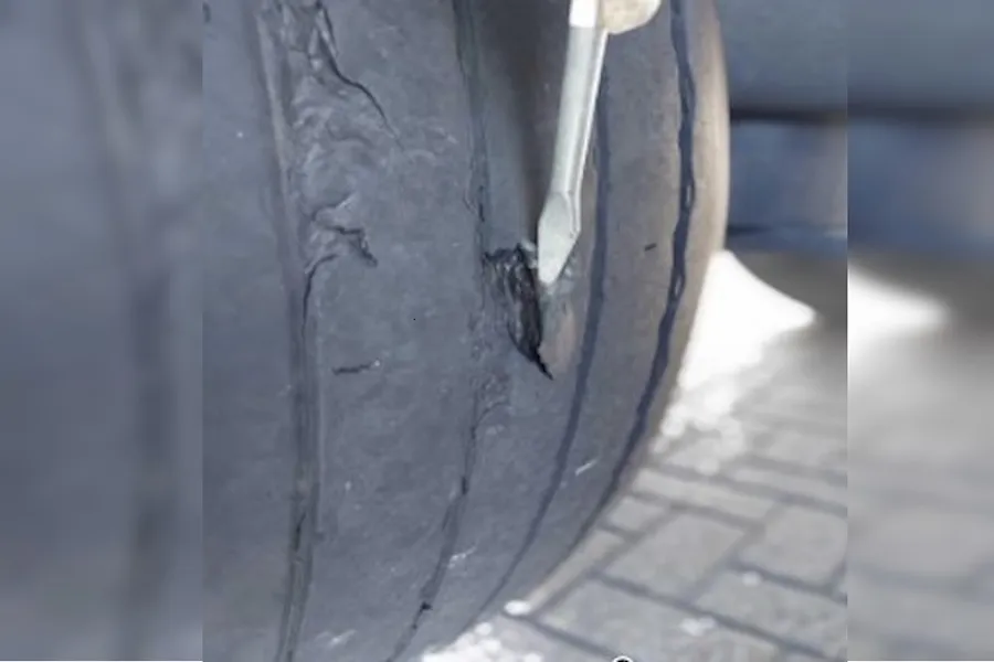 Defective tyre