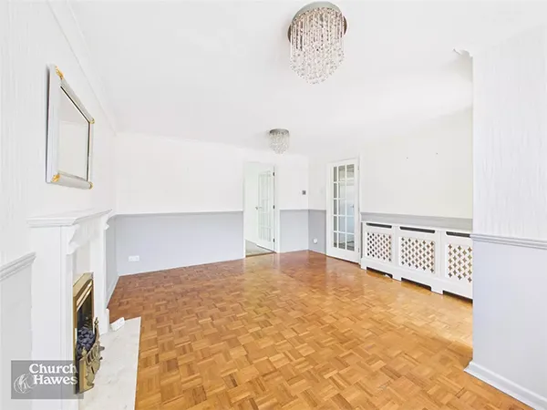 Fouglar Close living room
